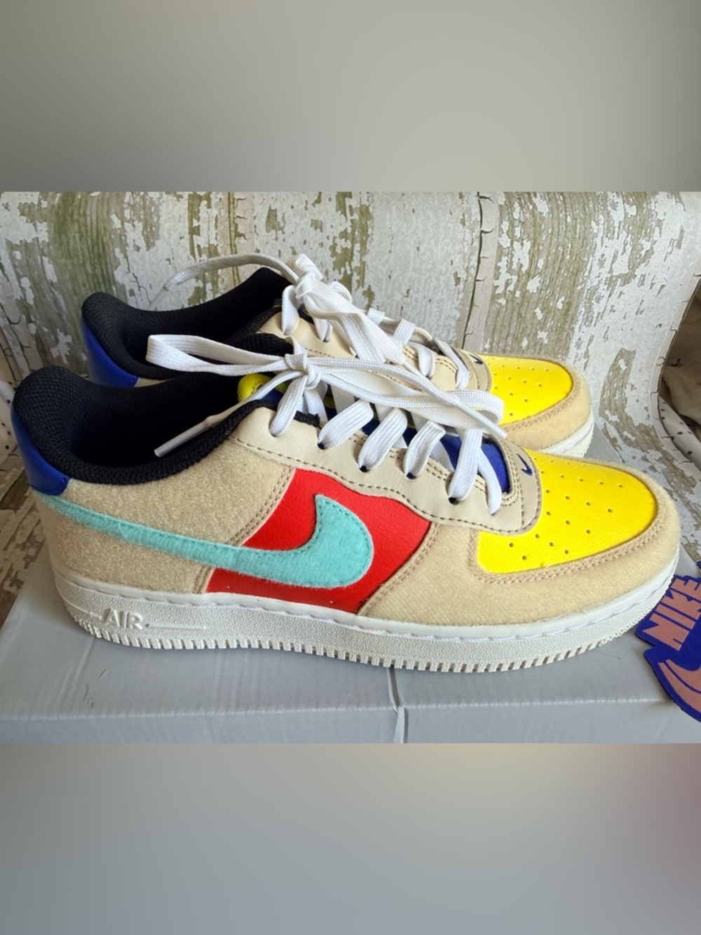 Nike Air Force 1 LV8 1 GS “Multi-Color Velcro” Size 5.5Y w/ Box FN7818-100 - Picture 3 of 14